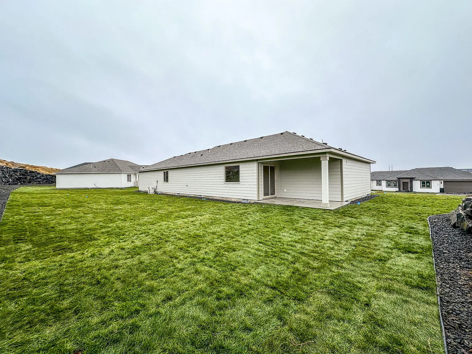 W 30th Pl, Kennewick — Photo 4