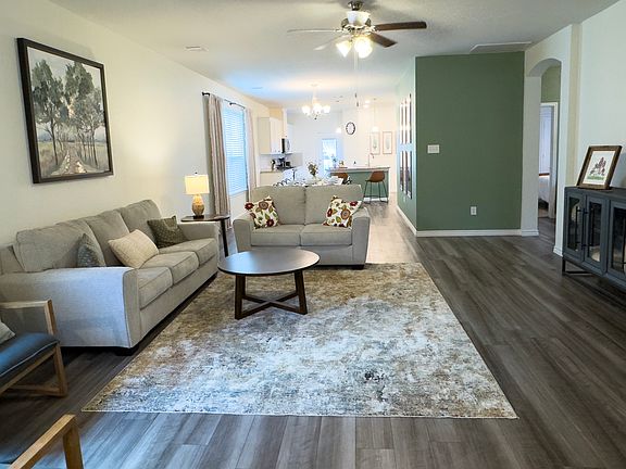 3rd image of 1316 McQueeny Dr