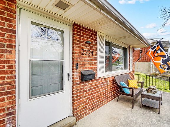 3rd image of 2224 Varelman Ave
