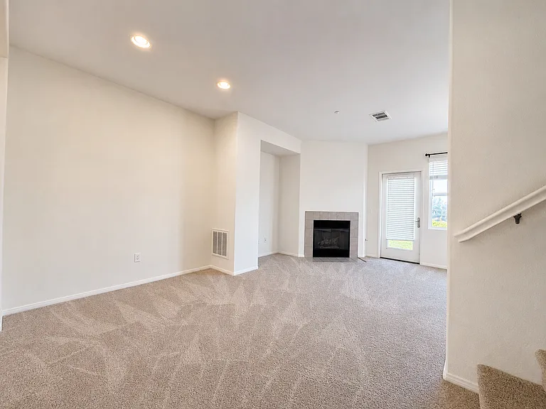 15325 Oak Tree Dr #104 — Photo 10