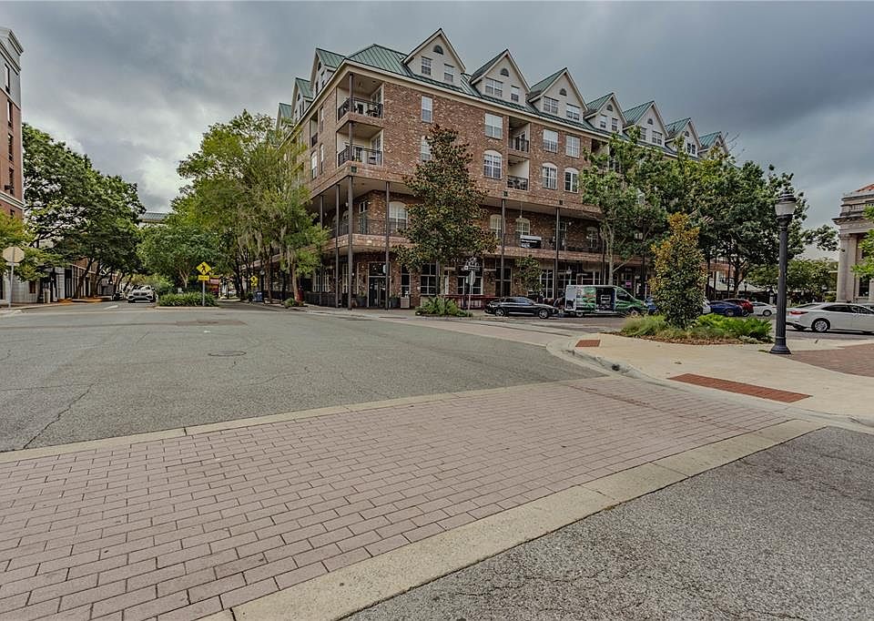 1st image of 201 SE 2ND AVENUE #403