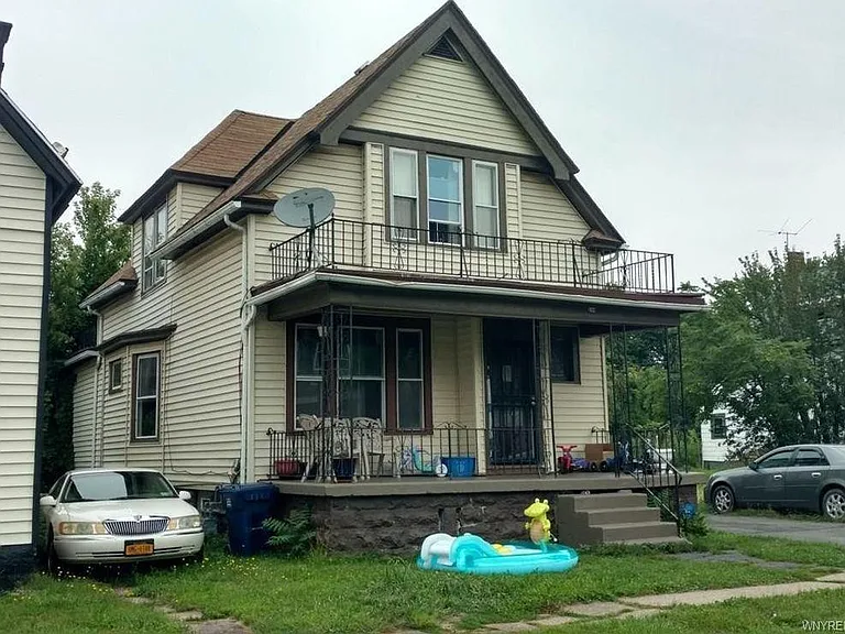 346 Landon St — Photo 1