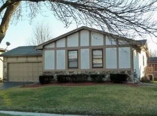 2505 Brook Ln, Aurora, IL 60504