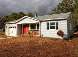 92 Whitmore Dr, Toms River, NJ 08757