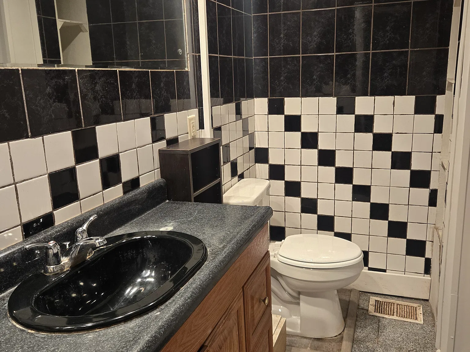 2 bed, 768 sqft, $1,125 — Photo 3