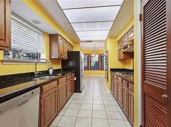 4th image of 4016 Metairie Heights Ave