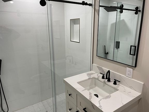 3rd image of 2685 Halsey Ave