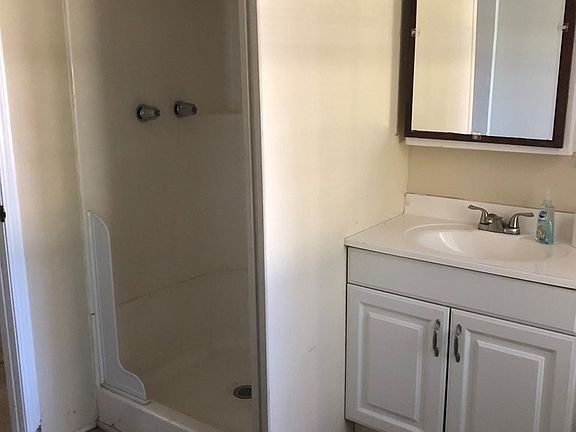 5th image of 15 Belle Ln