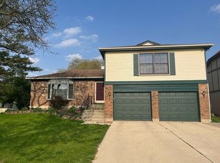 1121 Independence Dr, Bartlett, IL 60103