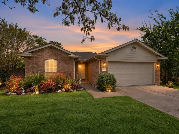 10614 Twin Circles Dr, Montgomery, TX 77356