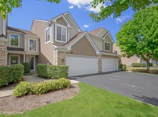 169 Locksley Dr, Streamwood, IL
