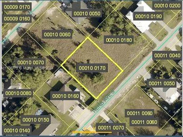 2420-2422 Herb Ave, Lehigh Acres, FL 33973