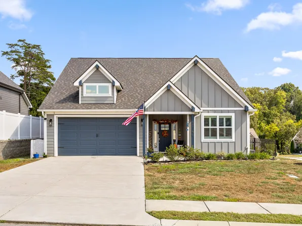 12190 Avery Pl, Soddy Daisy, TN 37379