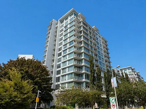 6971 Elmbridge Way #1202, Richmond, BC V7C 0A5