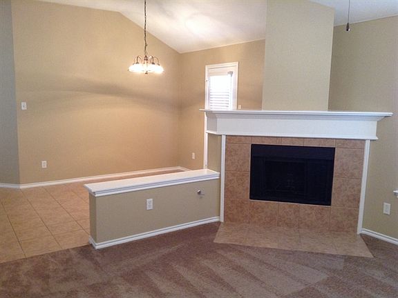 3rd image of 10025 Voss Ave