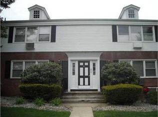 3 Sussex Ct APT 414, Suffern, NY 10901