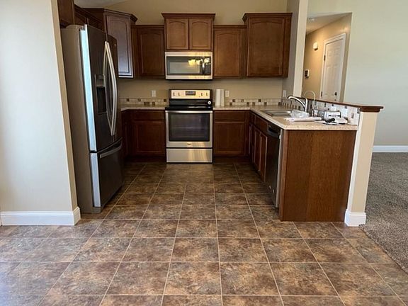 5th image of 4021 W Parkland Cir