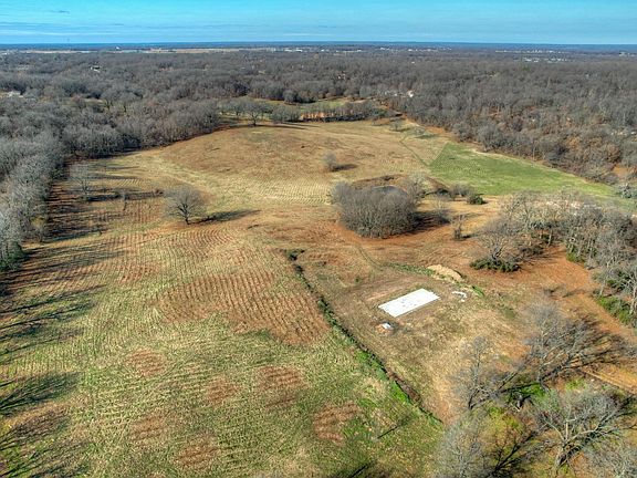 2nd image of 13673 Oakwood Trail Road