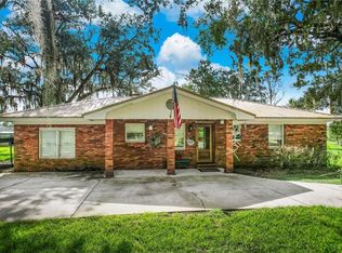 138 South St, Waverly, GA 31565