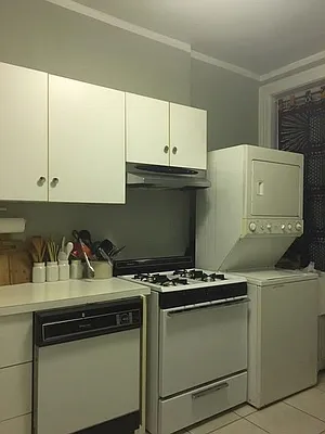 Rented by Eric Goodman Realty Corp | media 16