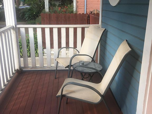 5th image of 580 N Raymond Ave APT 2