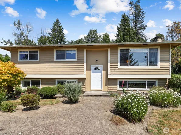 14556 75th Avenue NE, Kenmore, WA 98028