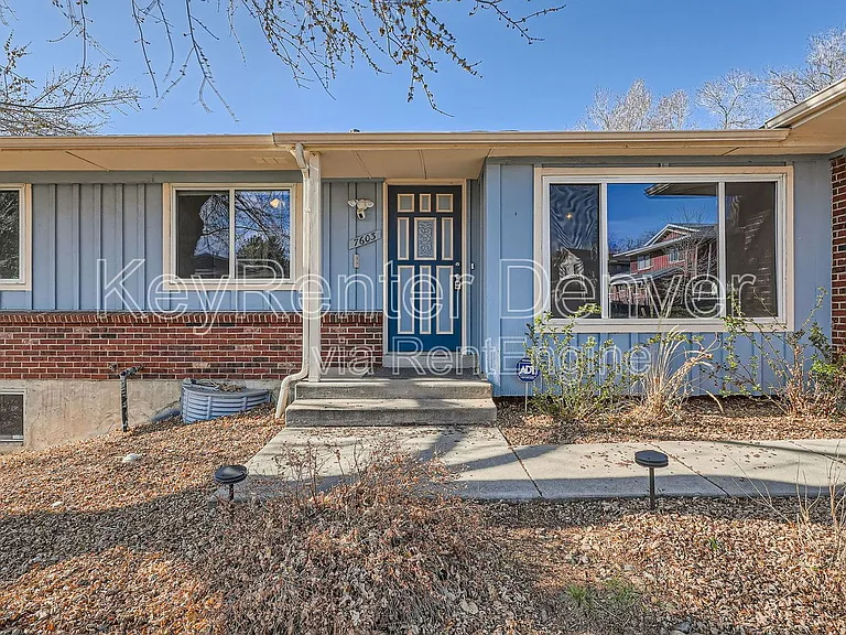 7603 E Bates Dr — Photo 2