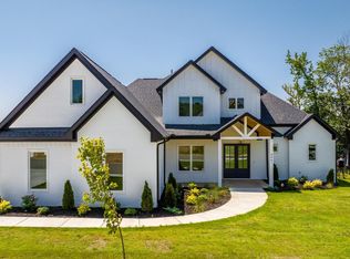 6061 Majestic Waters Dr, Benton, AR 72019