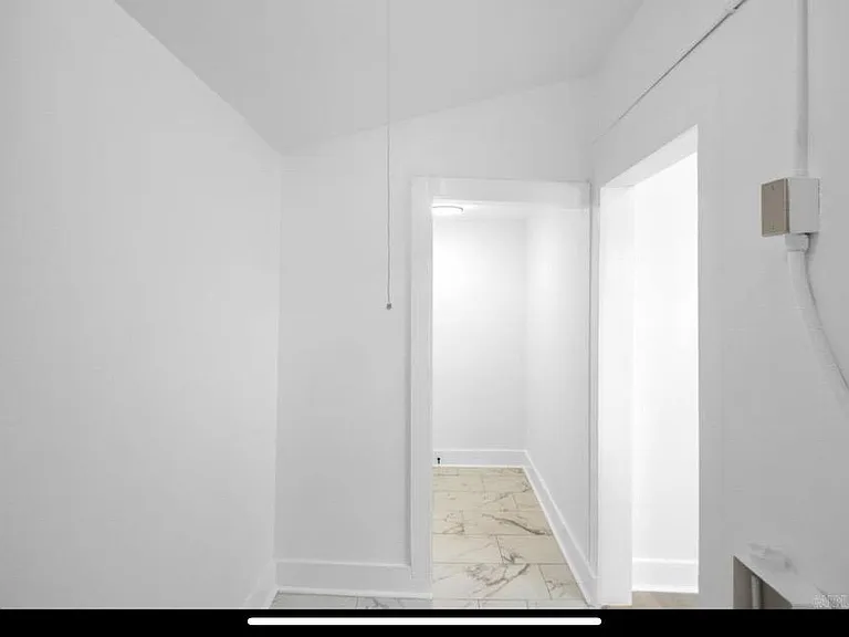 2501 S Maple St — Photo 22
