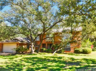 1812 Deer Trl, Floresville, TX 78114