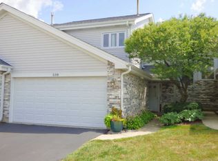 538 Stone Gate Cir, Schaumburg, IL 60193