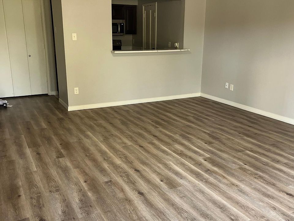 1st image of 101 E Phillips St APT 3