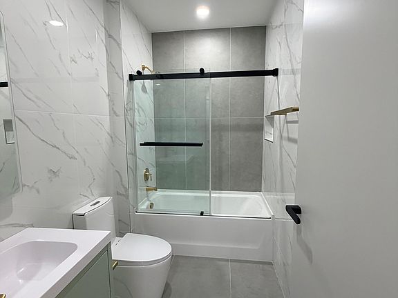 5th image of 3045 John F Kennedy Blvd #1B