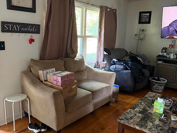 4th image of 3224 Stratford Ave
