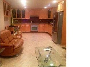 10079 Sully Dr, Sun Valley, CA 91352