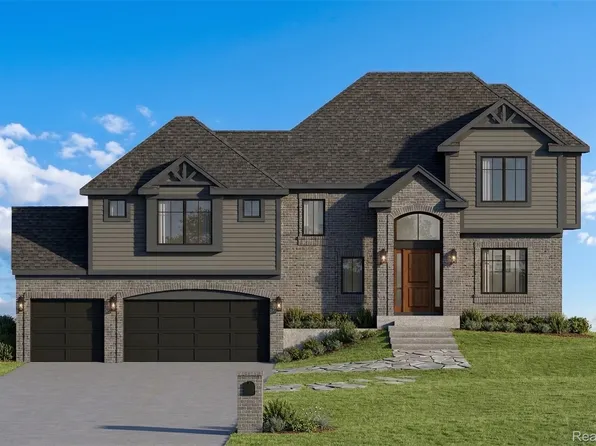3633 Thornwood Dr, Auburn Hills, MI 48326