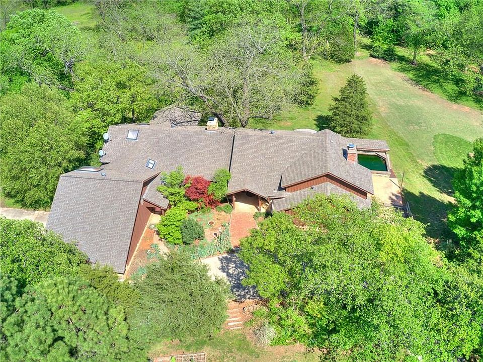 1st image of 5028 Stonehenge Ln