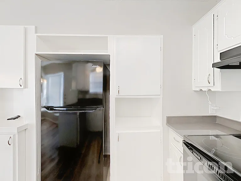 155 Bellvue Dr — Photo 4