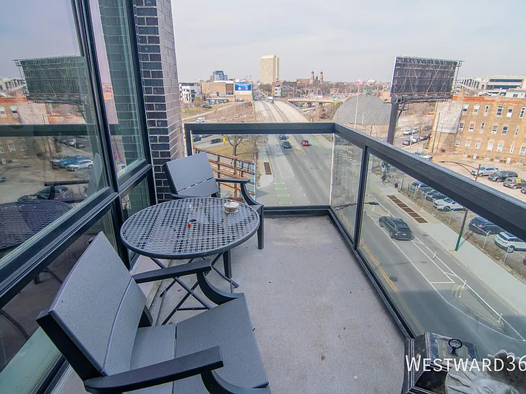 880 N Milwaukee Ave #2S — Photo 17
