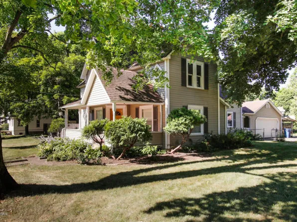 119 Burgess Dr, Galesburg, MI 49053