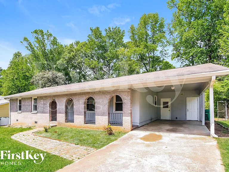 3966 Emerald North Dr — Photo 3