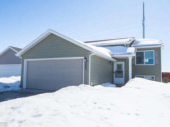 2330 63rd Ave S, Fargo, ND 58104