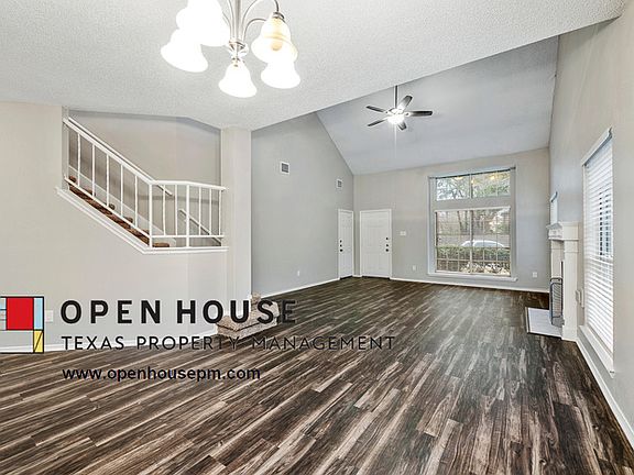 3rd image of 12415 Carlton Oaks St