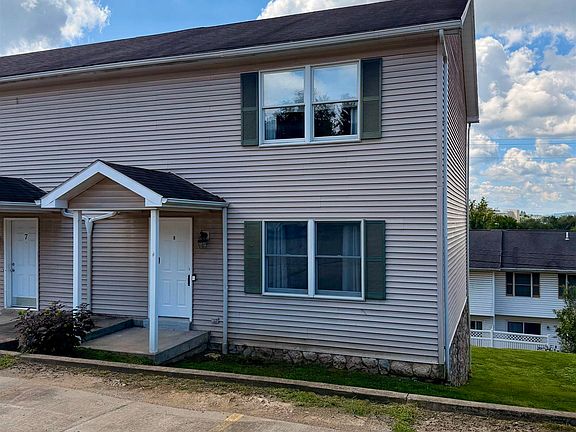 2nd image of 8 Riddle Ct