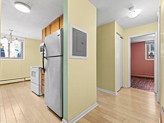 4th image of 520 Ridgewood Ave APT 4