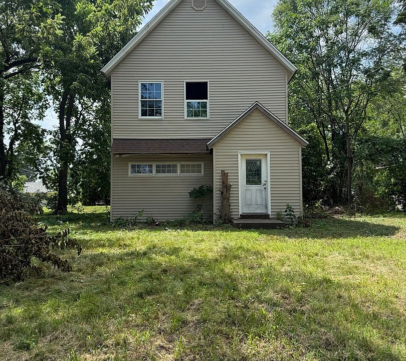 1st image of 2132 9th St