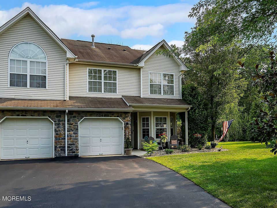 1st image of 11 Saratoga Court