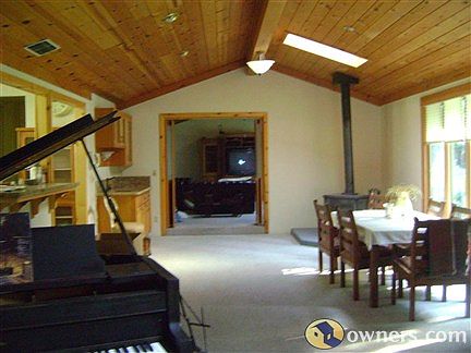 pine ceilings, living room