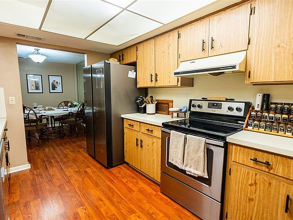 4th image of 1004 MEDINAH DRIVE