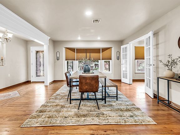 4th image of 9807 Ravenswood Rd